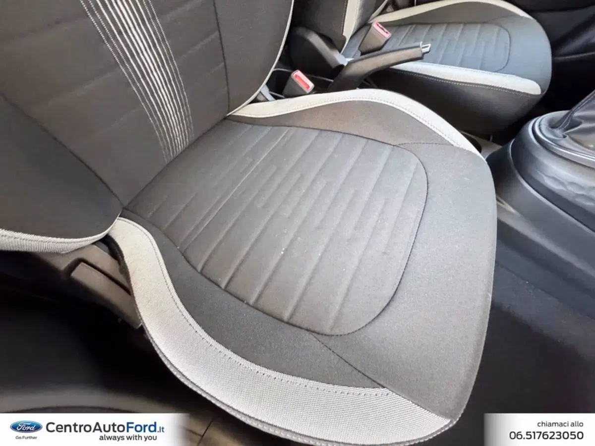 Hyundai i10 nuova a Roma (8)
