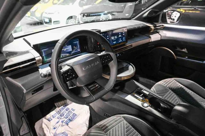 Lancia Ypsilon nuova a Torino (10)