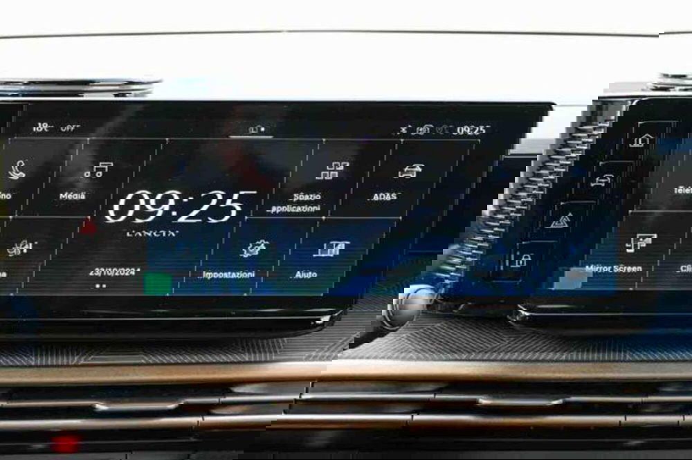 Lancia Ypsilon nuova a Torino (16)