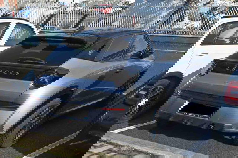 Lancia Ypsilon nuova a Torino (4)