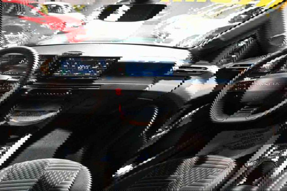 Lancia Ypsilon nuova a Torino (9)