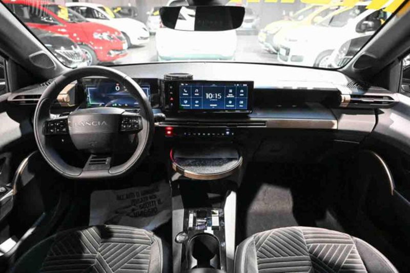 Lancia Ypsilon nuova a Torino (9)