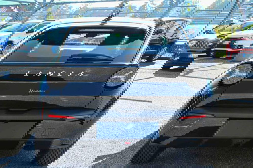 Lancia Ypsilon nuova a Torino (6)