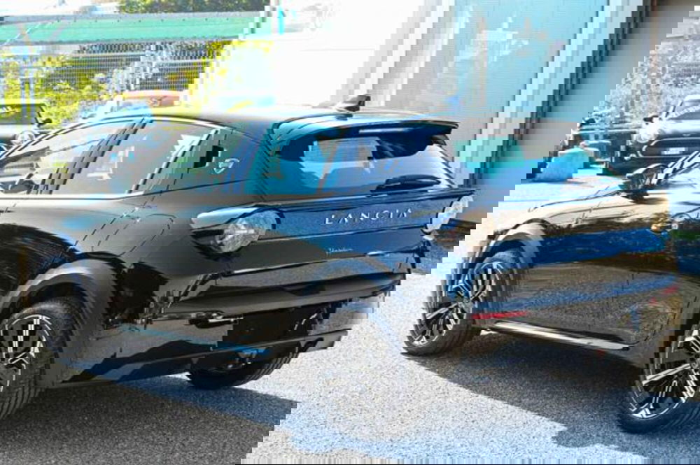 Lancia Ypsilon nuova a Torino (7)