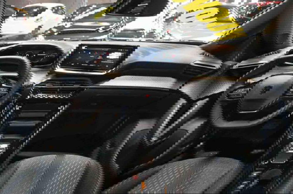 Peugeot 2008 nuova a Torino (9)