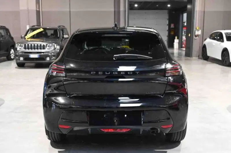 Peugeot 208 nuova a Torino (6)