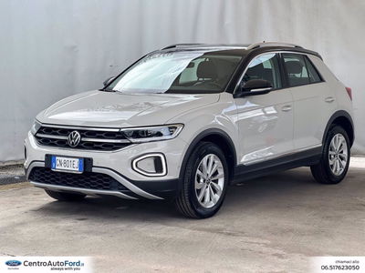 Volkswagen T-Roc 1.0 TSI Style del 2023 usata a Albano Laziale