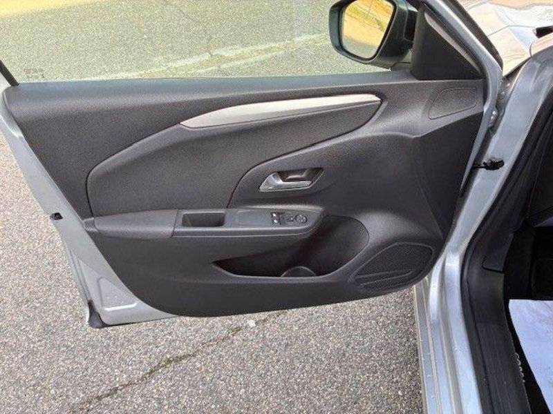 Opel Corsa usata a Milano (10)