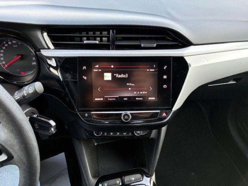 Opel Corsa usata a Milano (11)