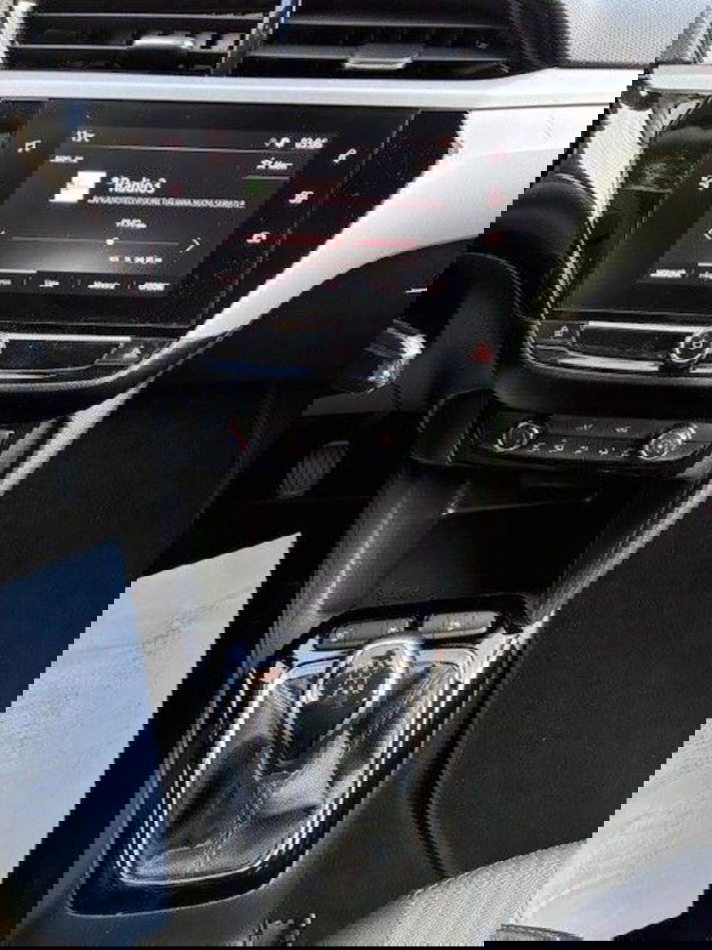 Opel Corsa usata a Milano (12)