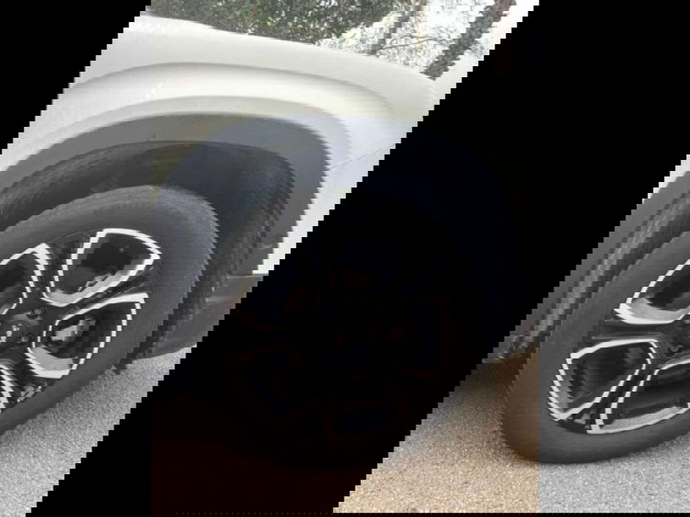 Jeep Avenger usata a Caltanissetta (17)