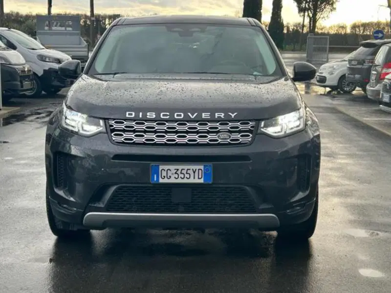 Land Rover Discovery Sport usata a Lucca