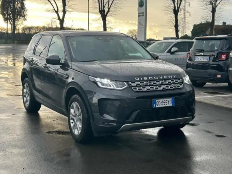 Land Rover Discovery Sport usata a Lucca (2)