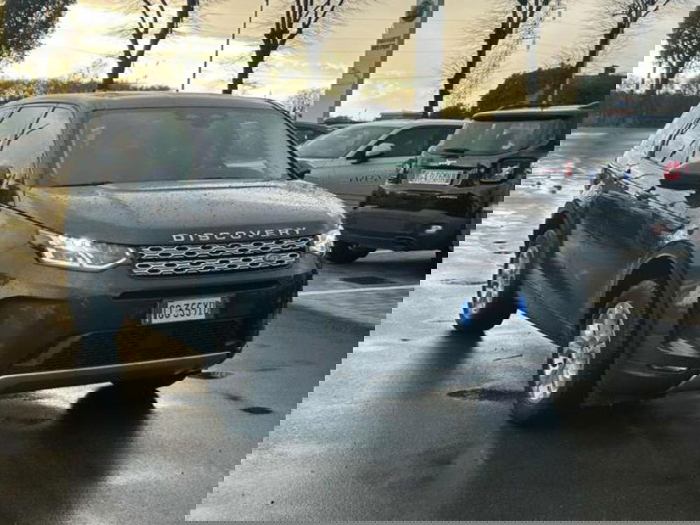 Land Rover Discovery Sport usata a Lucca (2)