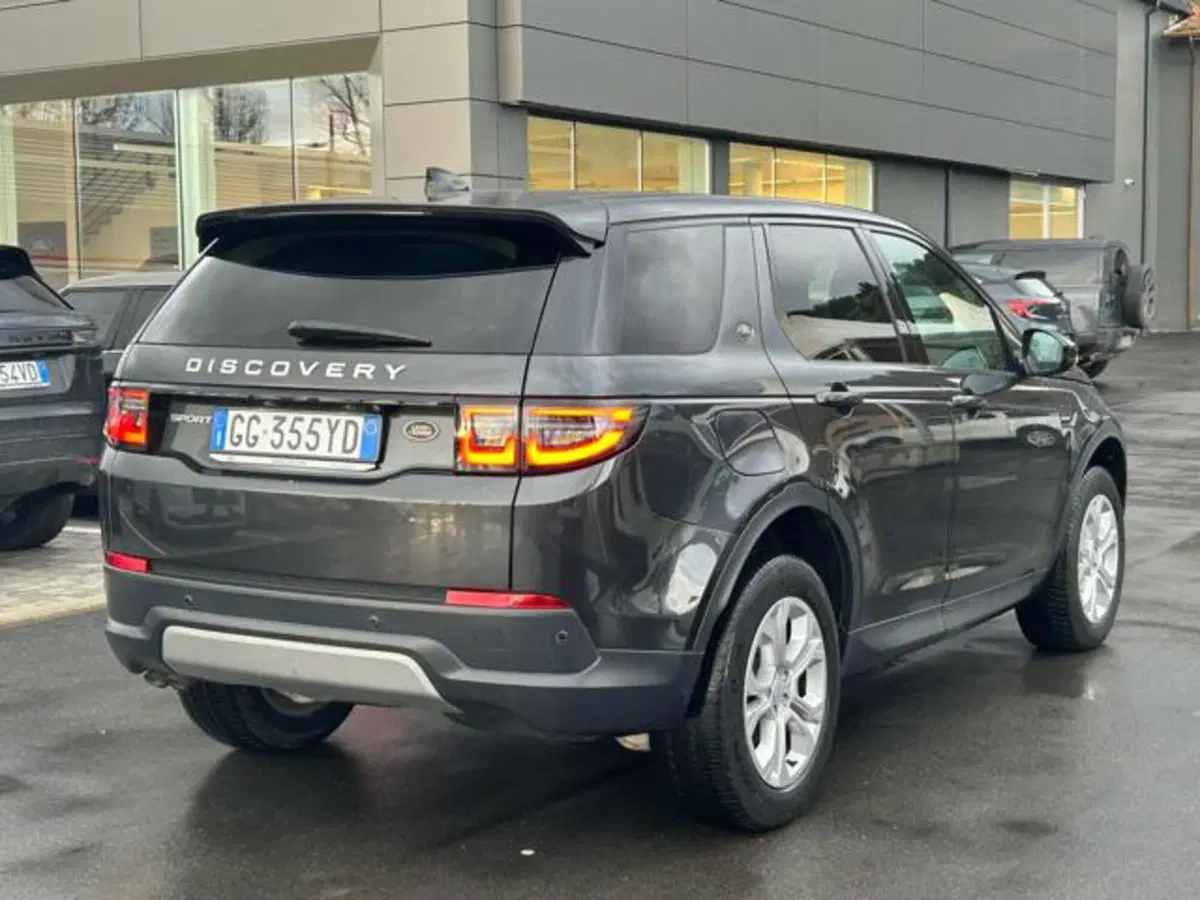Land Rover Discovery Sport usata a Lucca (4)