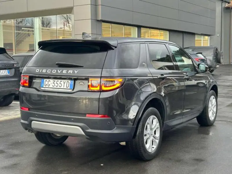 Land Rover Discovery Sport usata a Lucca (4)