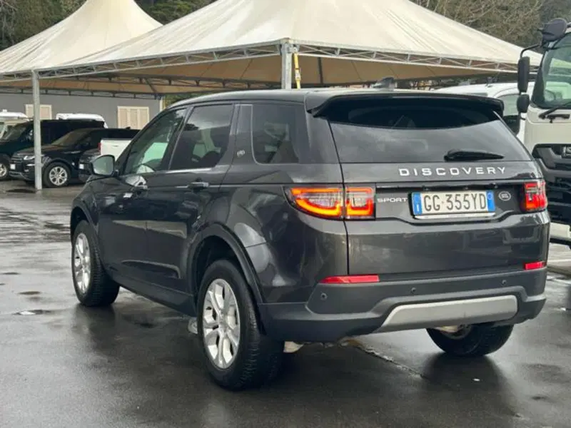 Land Rover Discovery Sport usata a Lucca (6)