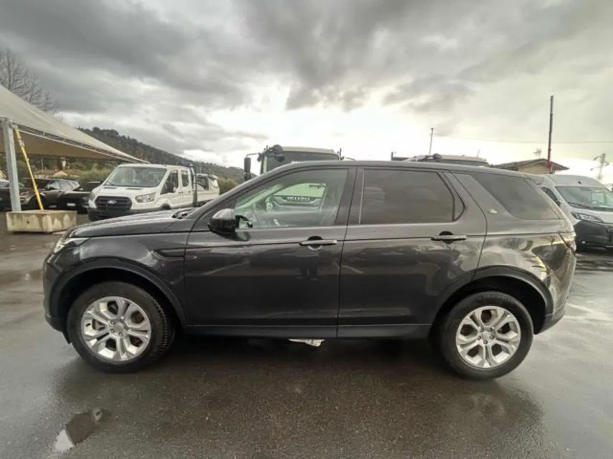 Land Rover Discovery Sport usata a Lucca (7)