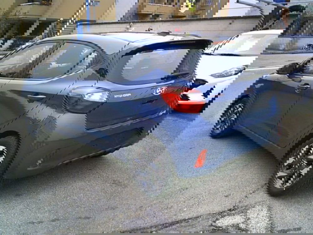 Hyundai i10 nuova a Novara (4)