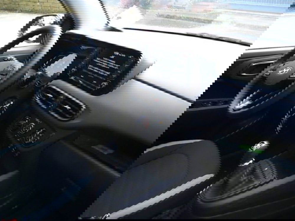 Hyundai i10 nuova a Novara (5)