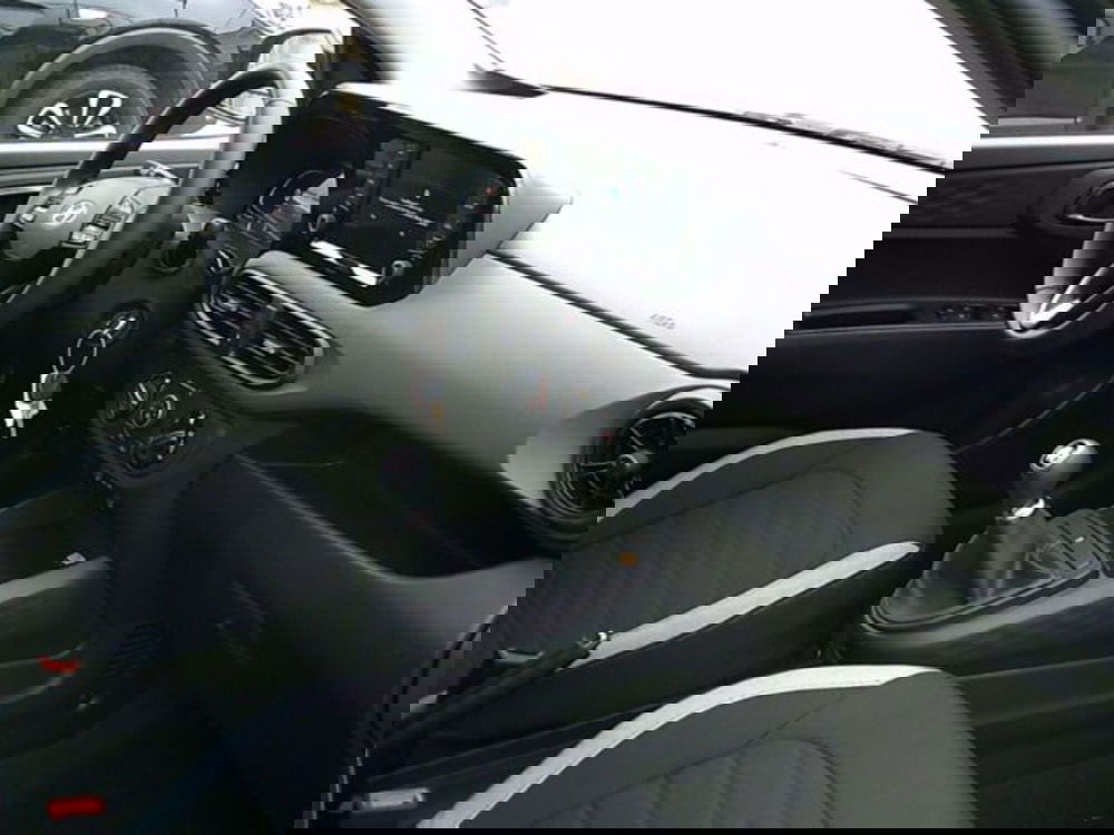 Hyundai i10 nuova a Novara (5)