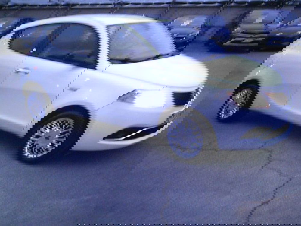 Lancia Ypsilon usata a Novara