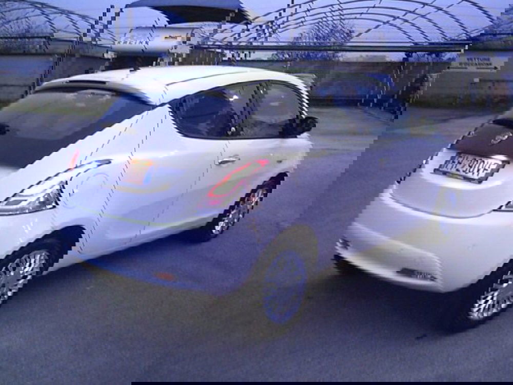 Lancia Ypsilon usata a Novara (3)