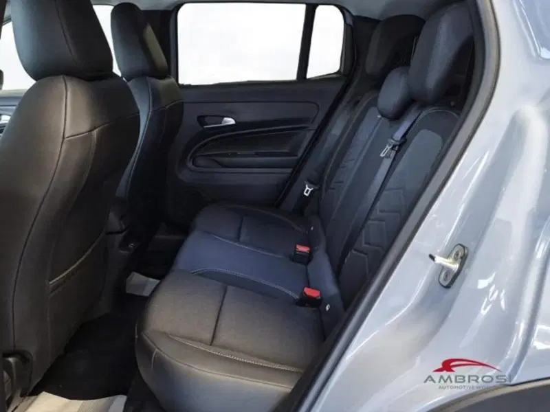 Jeep Avenger nuova a Perugia (11)