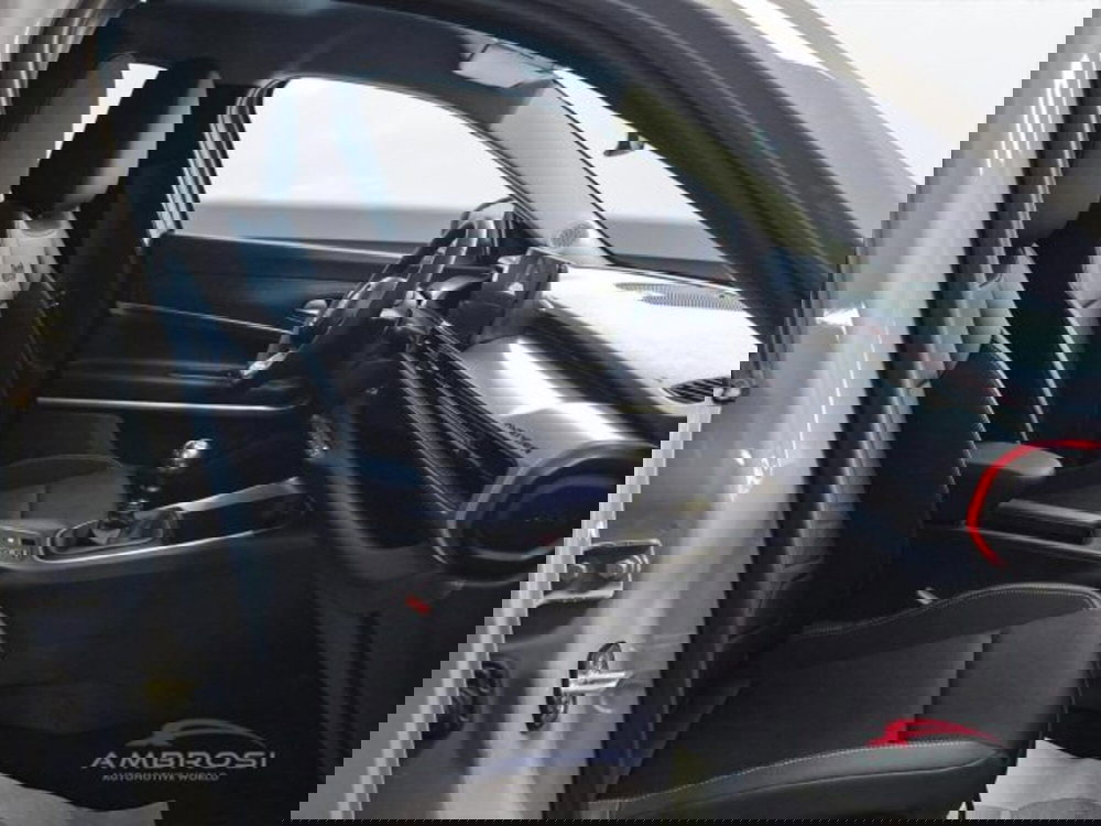 Jeep Avenger nuova a Perugia (12)