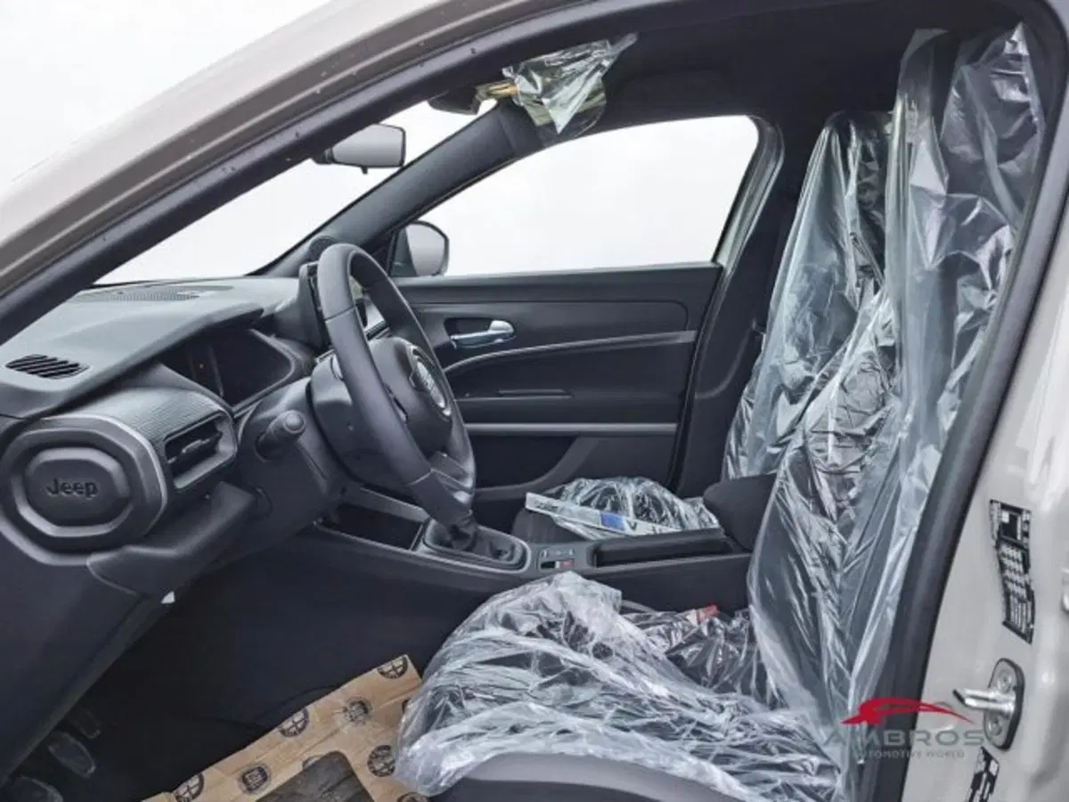 Jeep Avenger nuova a Perugia (10)