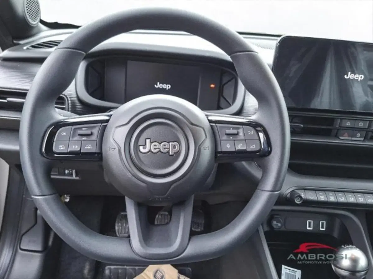 Jeep Avenger nuova a Perugia (14)