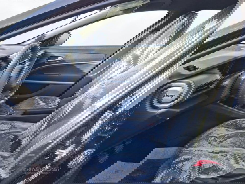 Jeep Avenger nuova a Perugia (10)