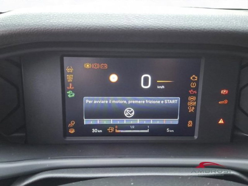 Jeep Avenger nuova a Perugia (13)