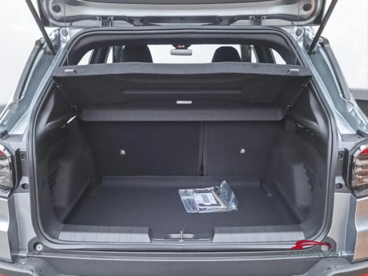 Jeep Avenger nuova a Perugia (9)