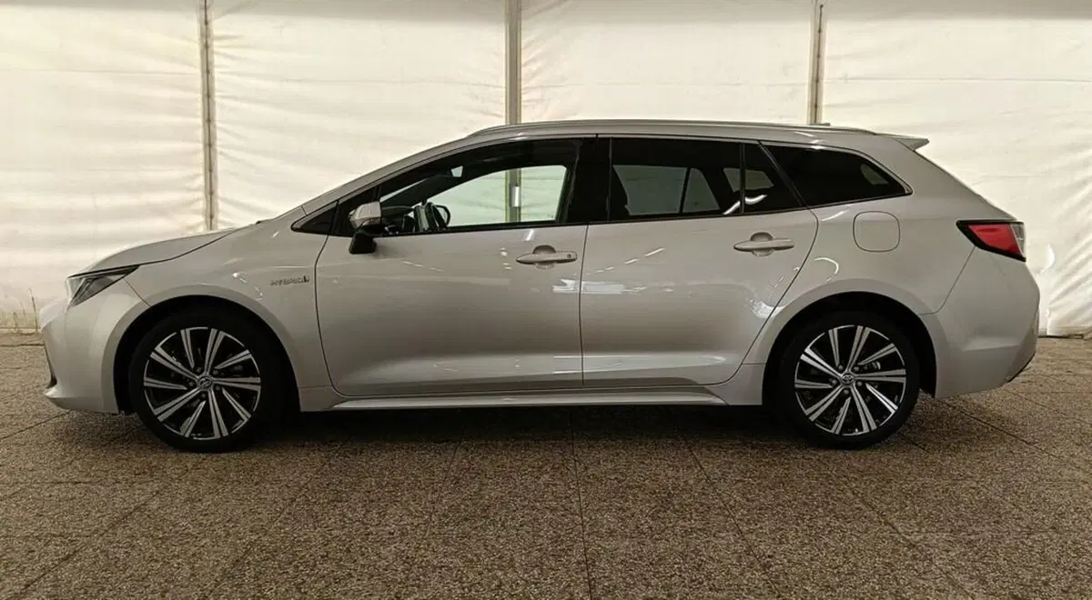 Toyota Corolla Touring Sports nuova a Monza e Brianza (3)