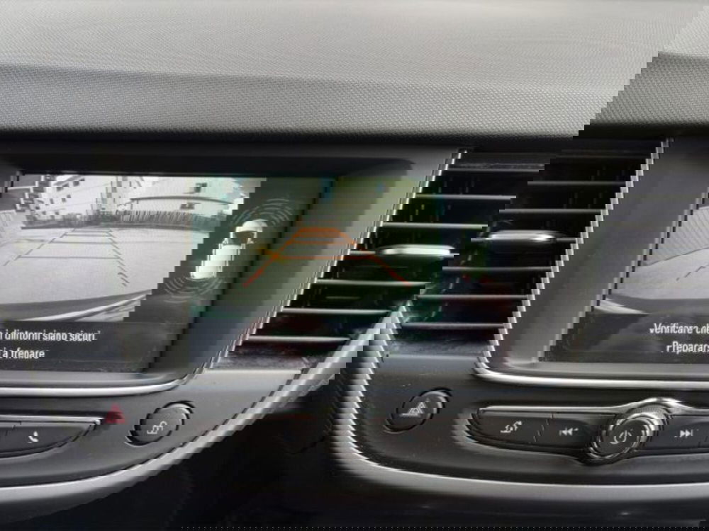 Opel Crossland usata a Perugia (16)