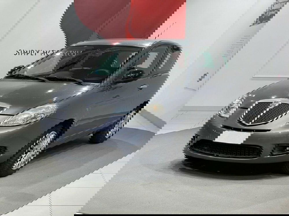 Lancia Ypsilon usata a Sondrio