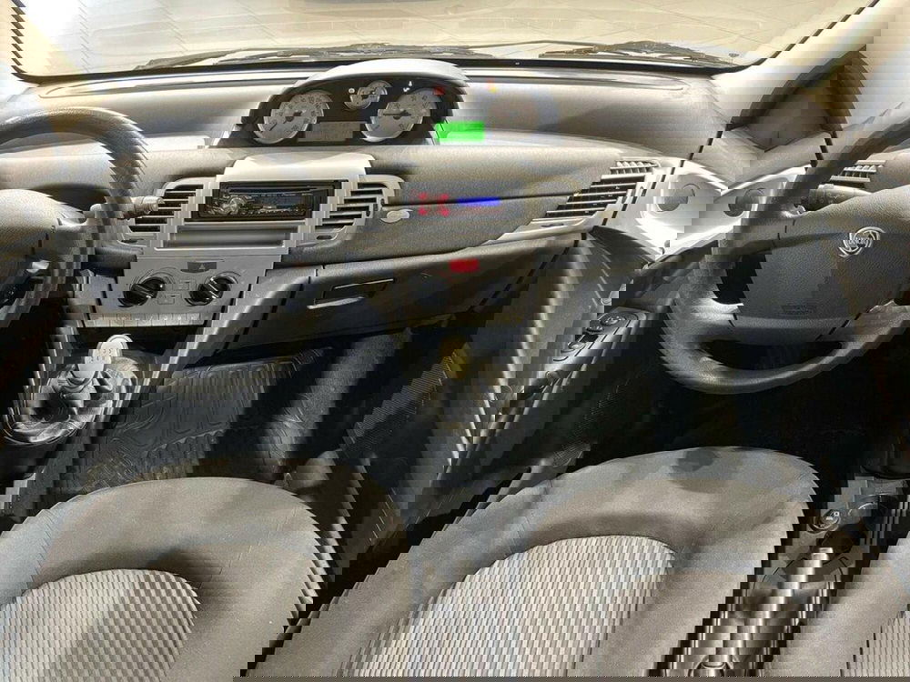 Lancia Ypsilon usata a Sondrio (12)