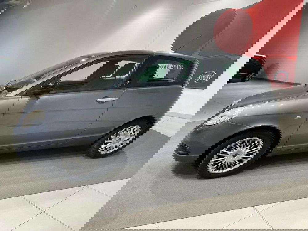 Lancia Ypsilon usata a Sondrio (2)