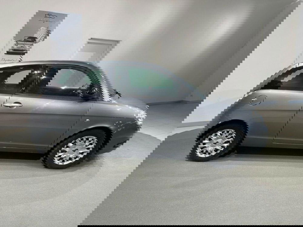 Lancia Ypsilon usata a Sondrio (6)