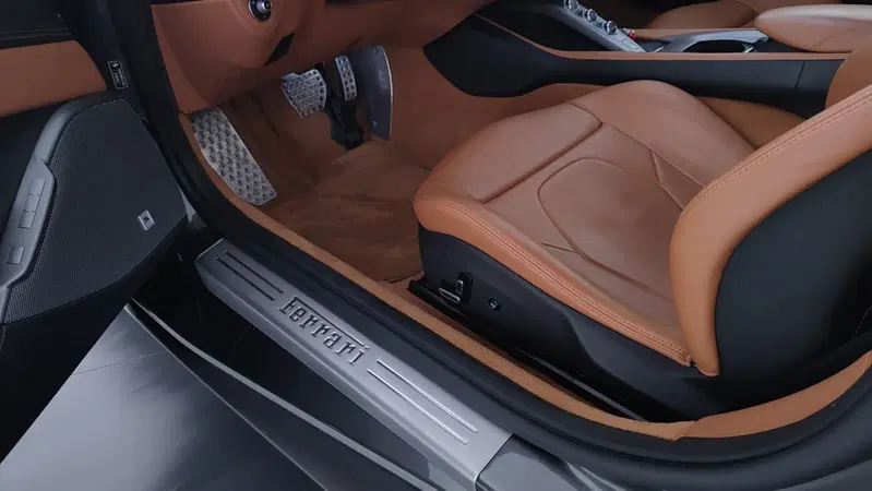 Ferrari Portofino Spider usata a Perugia (13)