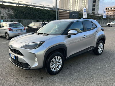 Toyota Yaris Cross Active fwd 115cv e-cvt del 2024 usata a Piacenza