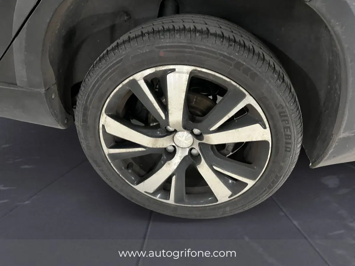 Peugeot 2008 usata a Modena (14)