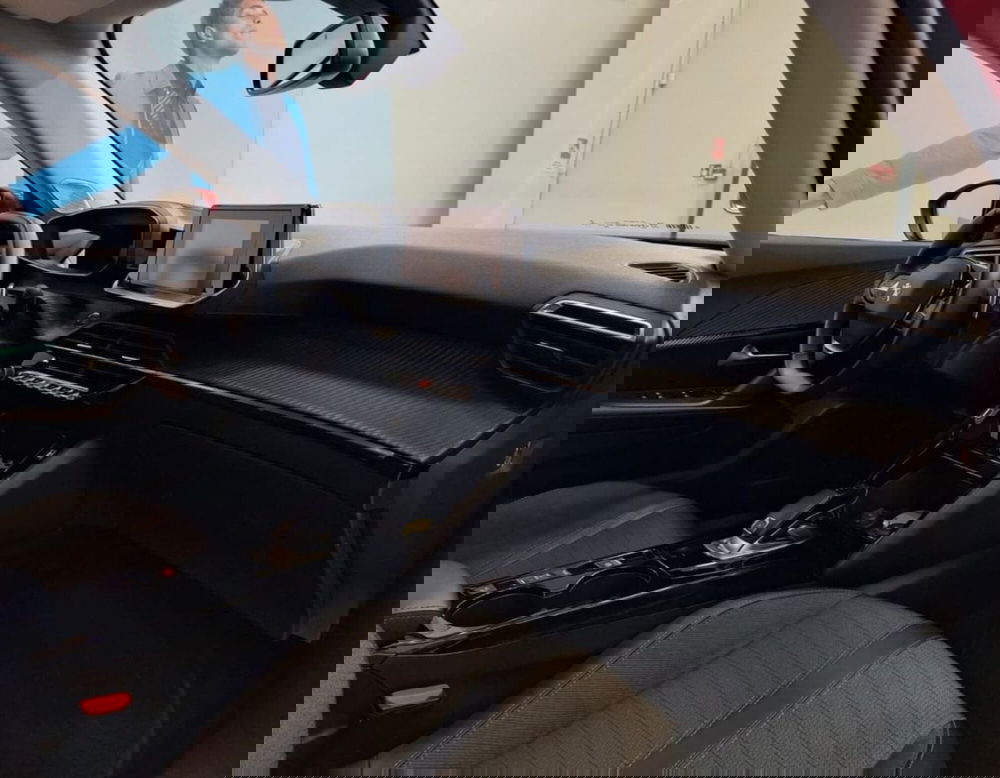 Peugeot 2008 usata a Ferrara (4)