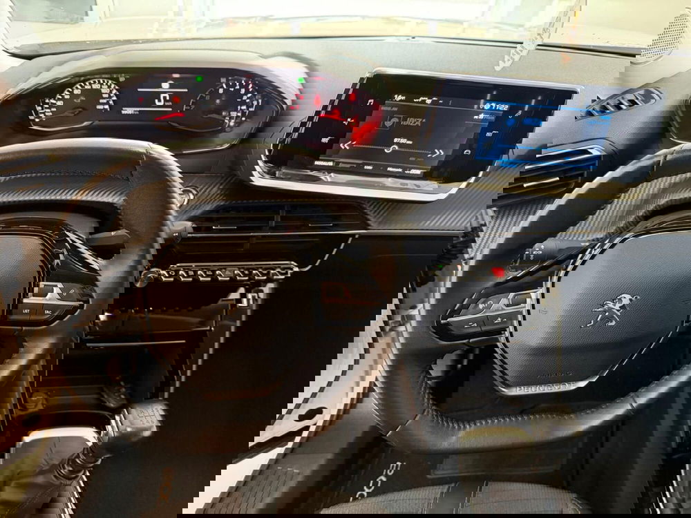 Peugeot 2008 usata a Napoli (9)