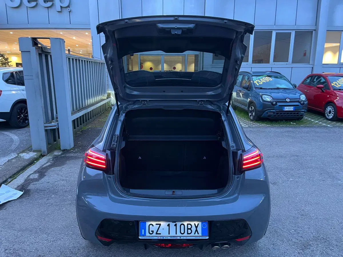Peugeot 208 usata a Milano (11)