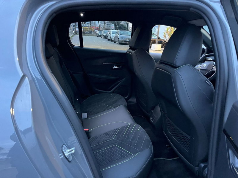 Peugeot 208 usata a Milano (17)