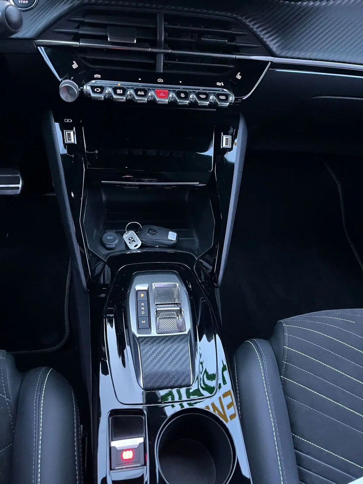 Peugeot 208 usata a Milano (20)
