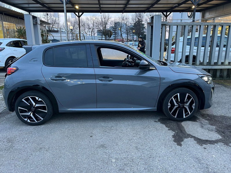 Peugeot 208 usata a Milano (5)