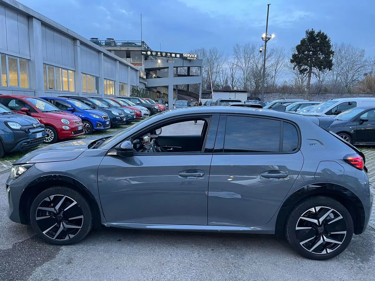 Peugeot 208 usata a Milano (6)
